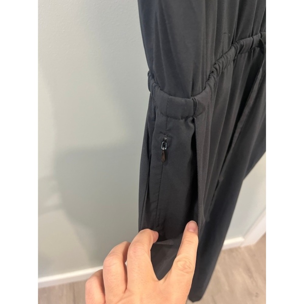 Toad&Co Sunkissed Liv Sleeveless Jumpsuit Black V Neck Button Back Size Large - Picture 6 of 8